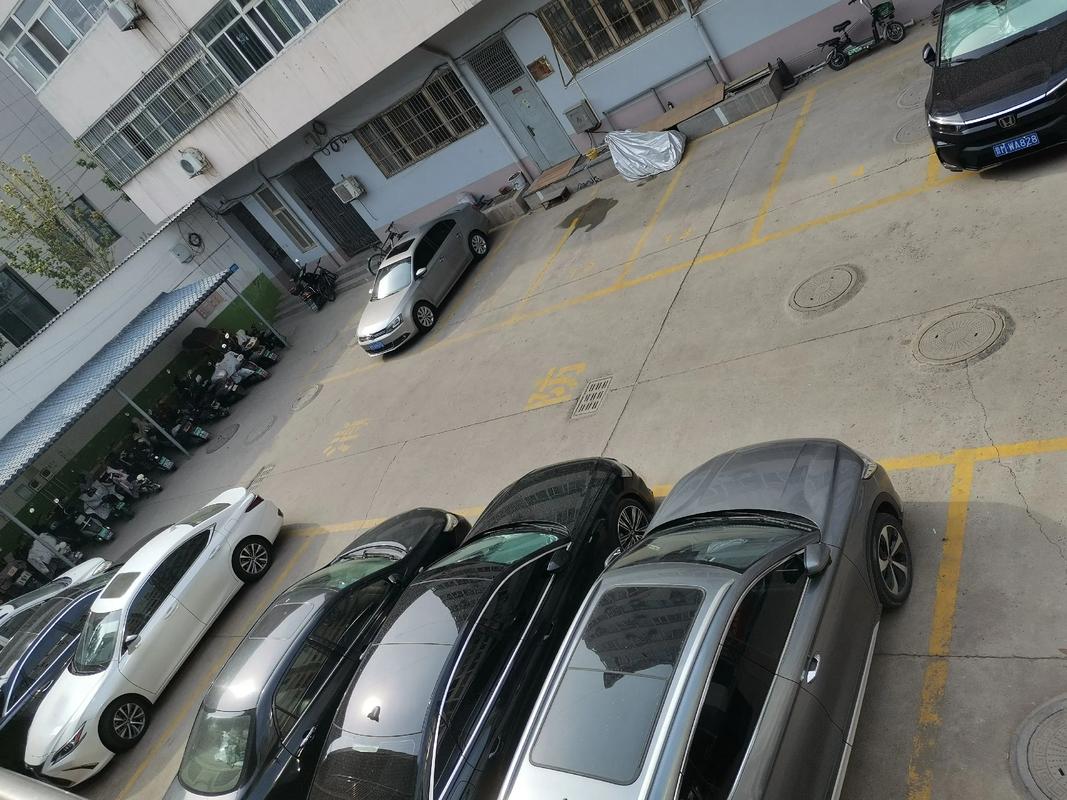 房屋租赁新耿街果品公司有房出租2楼.三室一厅.一厨.一卫面